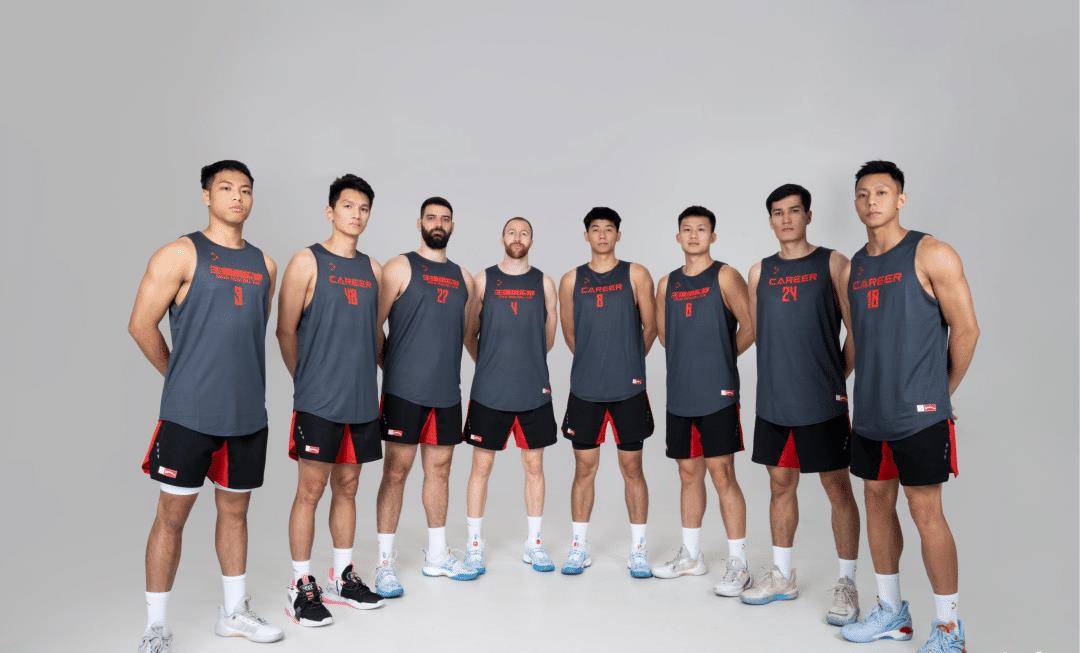 专访鸭子周嘉豪:"我是职业球员了!"_比赛_生涯_三联