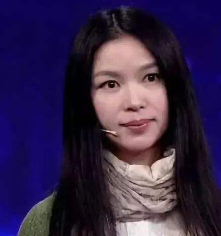 女孩不语,后拿国外最高奖_作品_汪化_线条