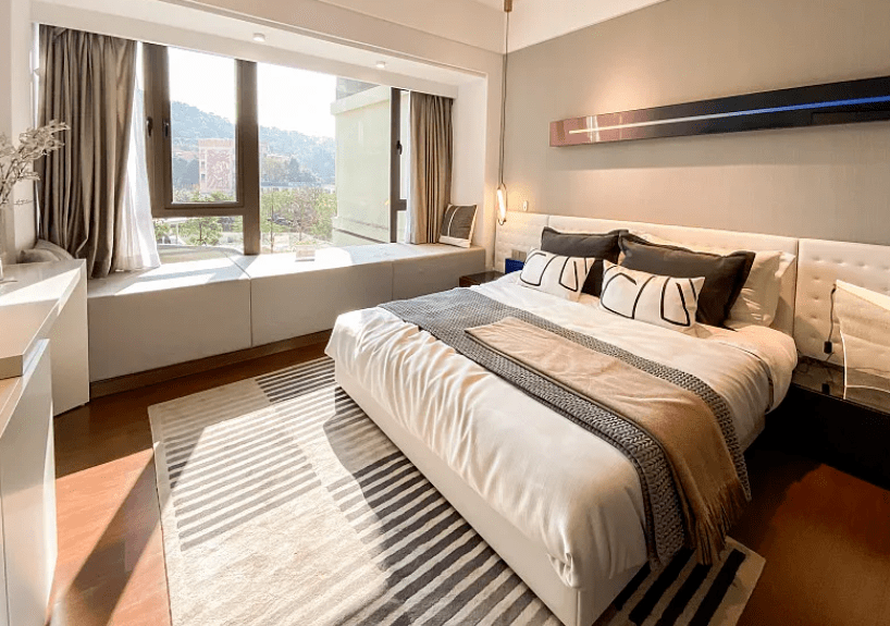 网络图在空间的设计上,除了功能性的餐厅,客厅,厨房,卫生间之外,将