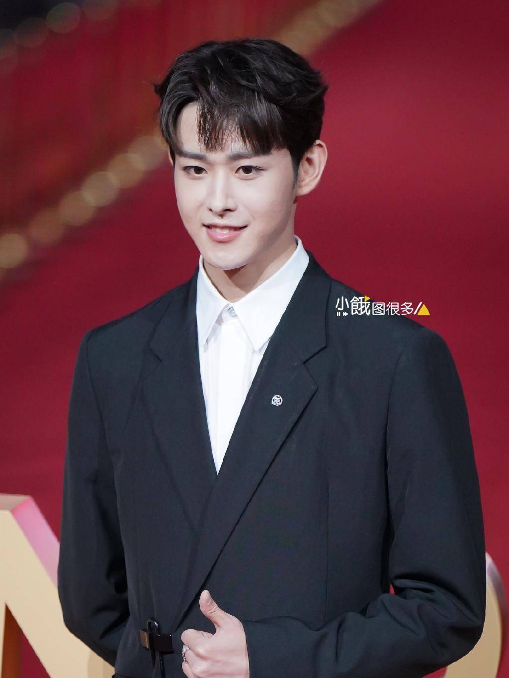 原创田嘉瑞凭借《云之羽》获得年度潜力青年演员奖,仅出道两个月真棒