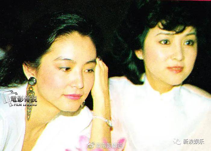 在老版的《一帘幽梦》中饰演紫菱,也是谢贤在狄波拉之前的第一任妻子