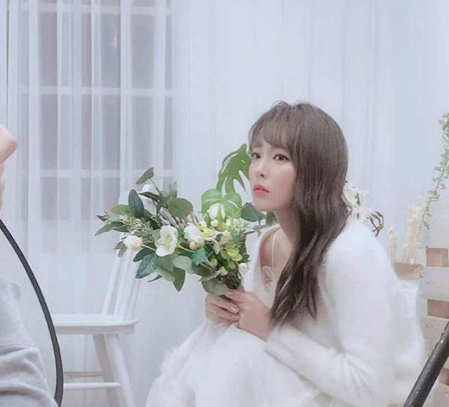 洪真英的声音演唱抒情歌曲很合适,不过大众能接受她的转型吗?