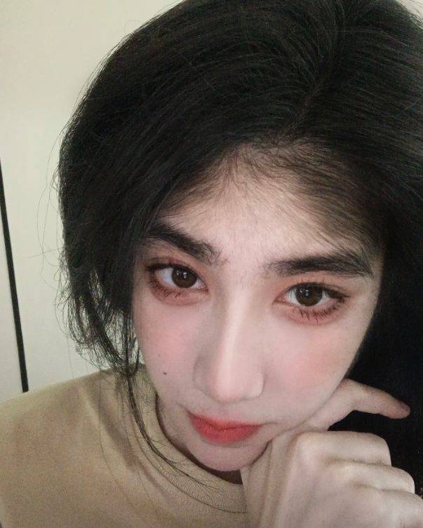 为带货生发产品额头长满头发,画面引争议_美容_网友_外貌