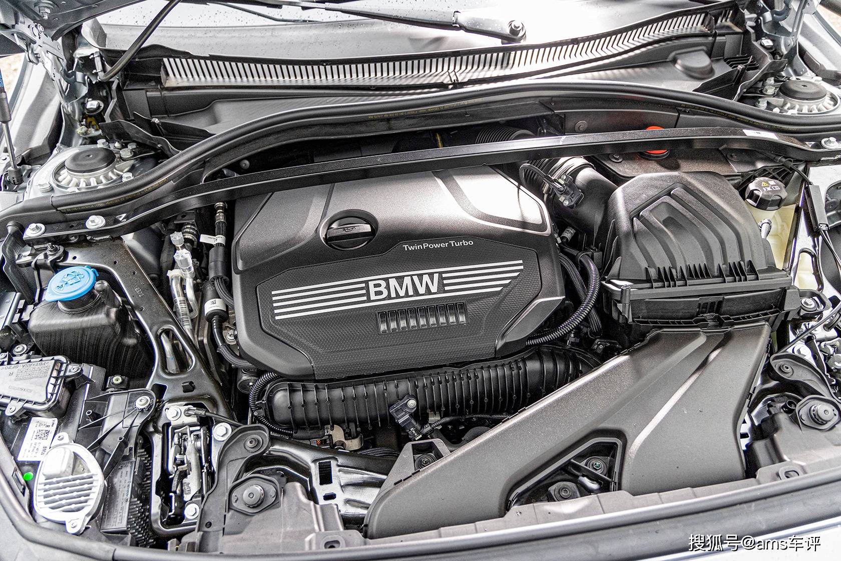 打那以后,它再也不去关心六缸发动机的任何信息了,这简直是传统驱动