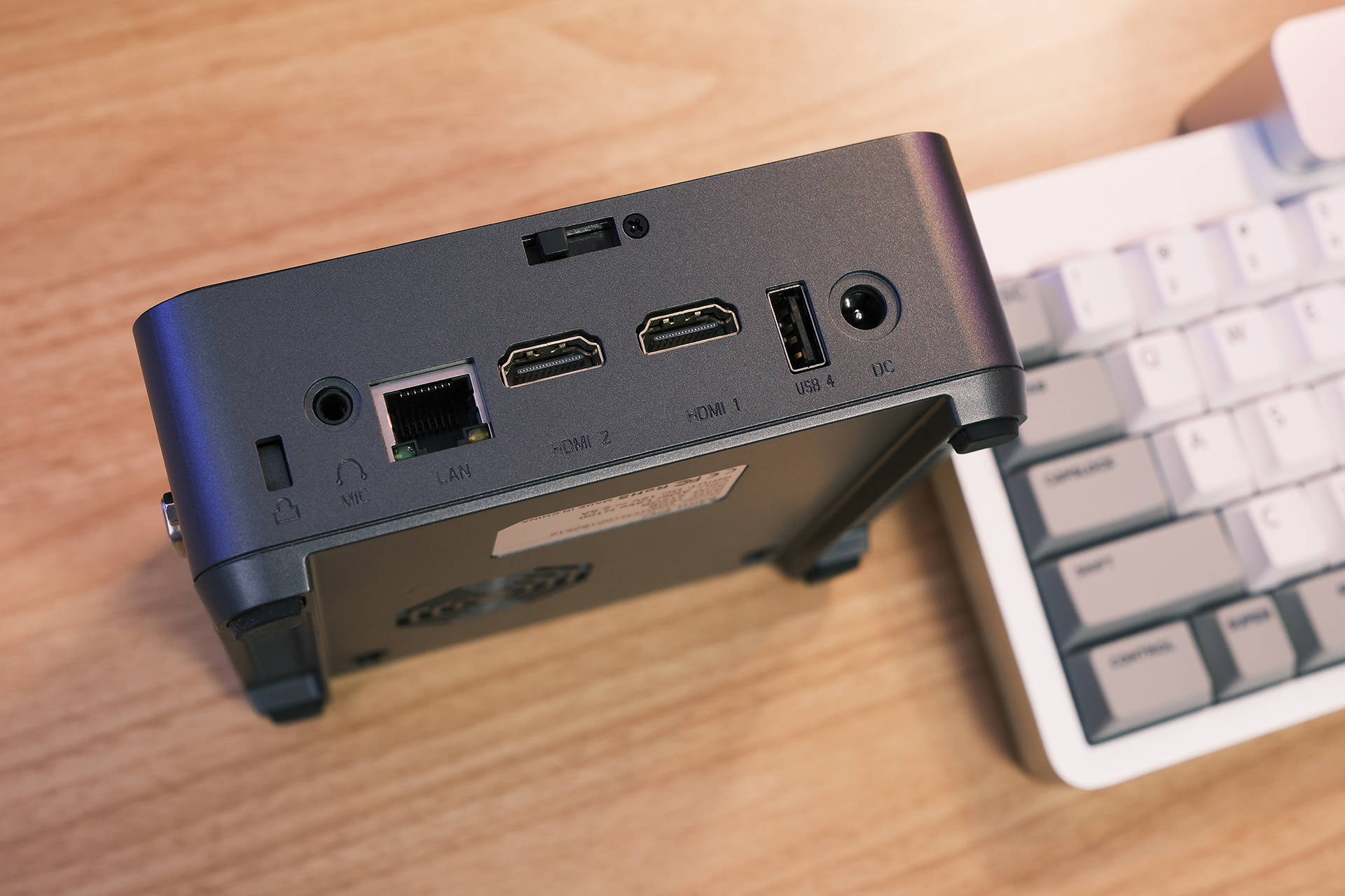 给公司物资采购部门推荐了这款迷你主机,会疗浅黄玉英特尔n100_电脑