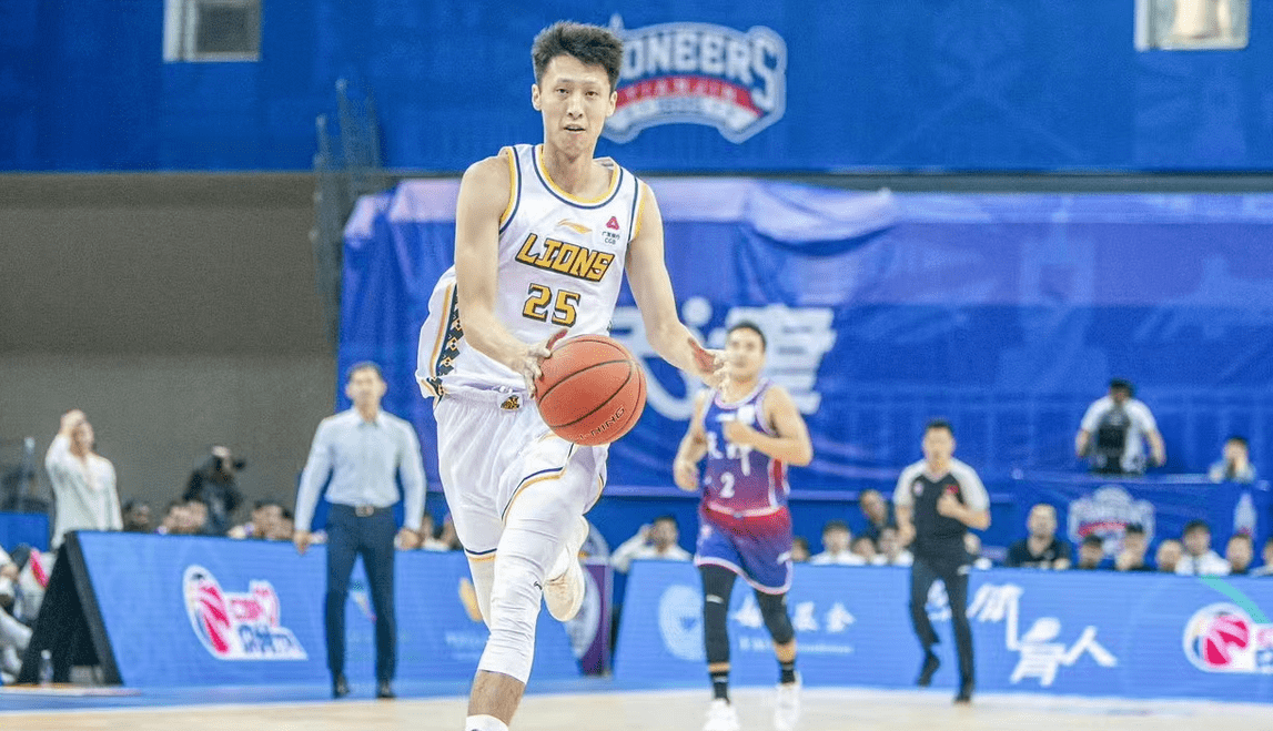 从顶薪球员到全场隐身,曾被称国产库里,再无巅峰_赵岩昊_篮球_胜利