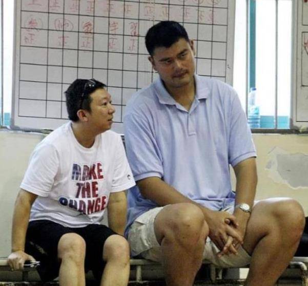 姚明大腿比普通人腰粗 波尔水里似水怪_强森_肌肉_历史