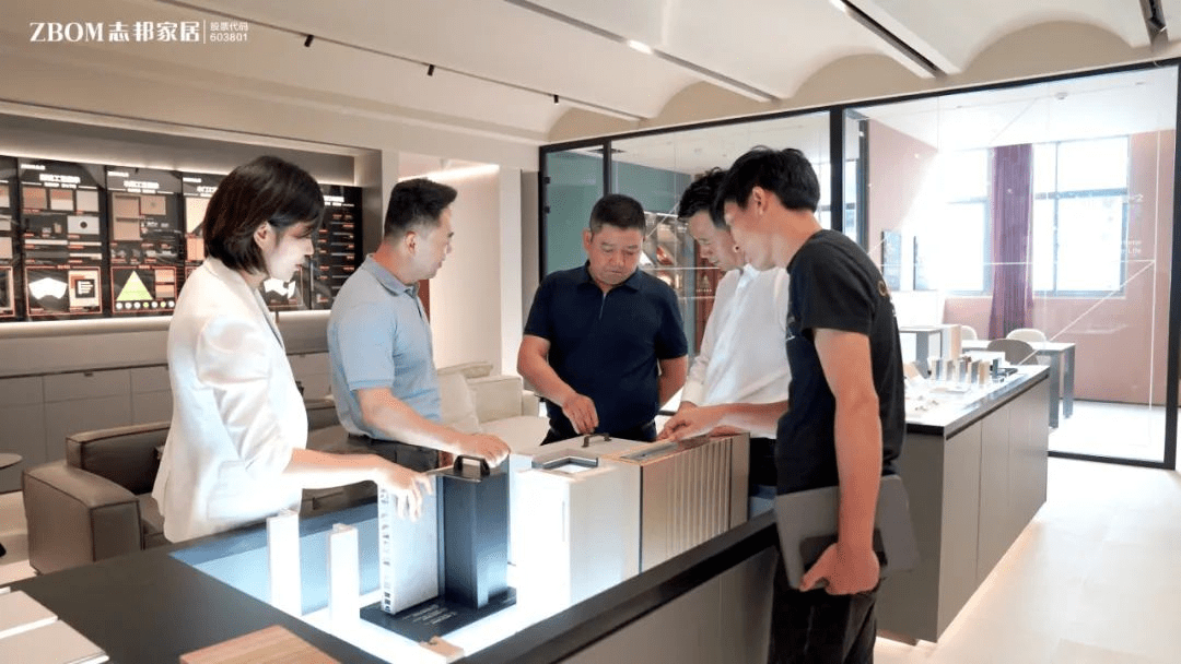 上海志邦常务副总经理王斌;统帅装饰副总裁高飞,统帅装饰副总裁宋强