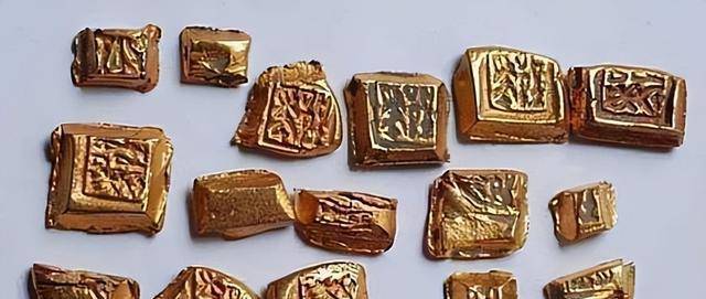 80年代山西农民砍柴发现藏金洞:携两块金砖到银行兑换,当场被抓_老汉