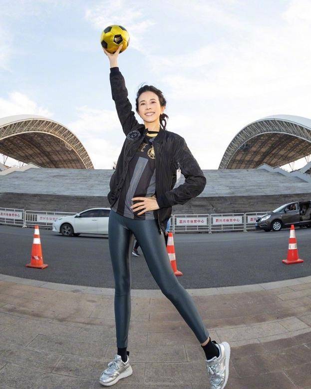 被53岁莫文蔚惊艳了!