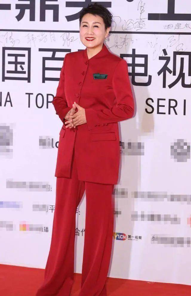 比发胖更可怕的是中年发胖:55岁的江珊和张凯丽同年龄段,气质却相差太