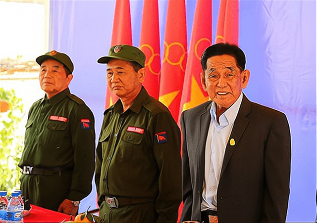 缅北局势动荡 彭家声儿子带领果敢同盟军打击电诈团伙_地区_缅甸_的