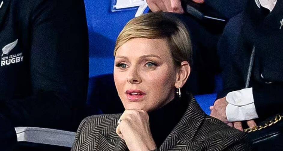 夏琳与阿尔伯特亲王罕见秀恩爱,王妃喜笑颜开,分居传闻不攻自破_南非