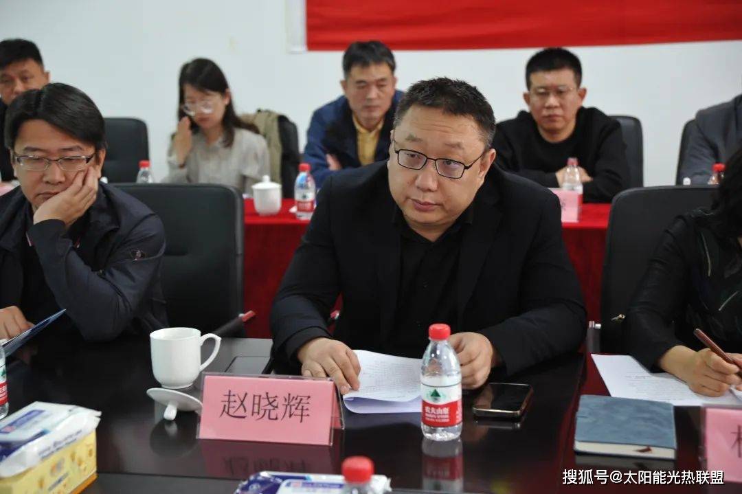 国家光热联盟副理事长赵晓辉博士表示,反射镜作为光热发电中一个重要