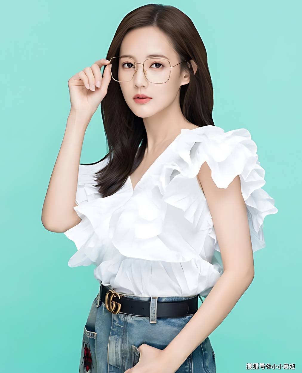 李一桐身材苗条,s型身材曲线,让人羡慕不已!_演艺_表演_作品