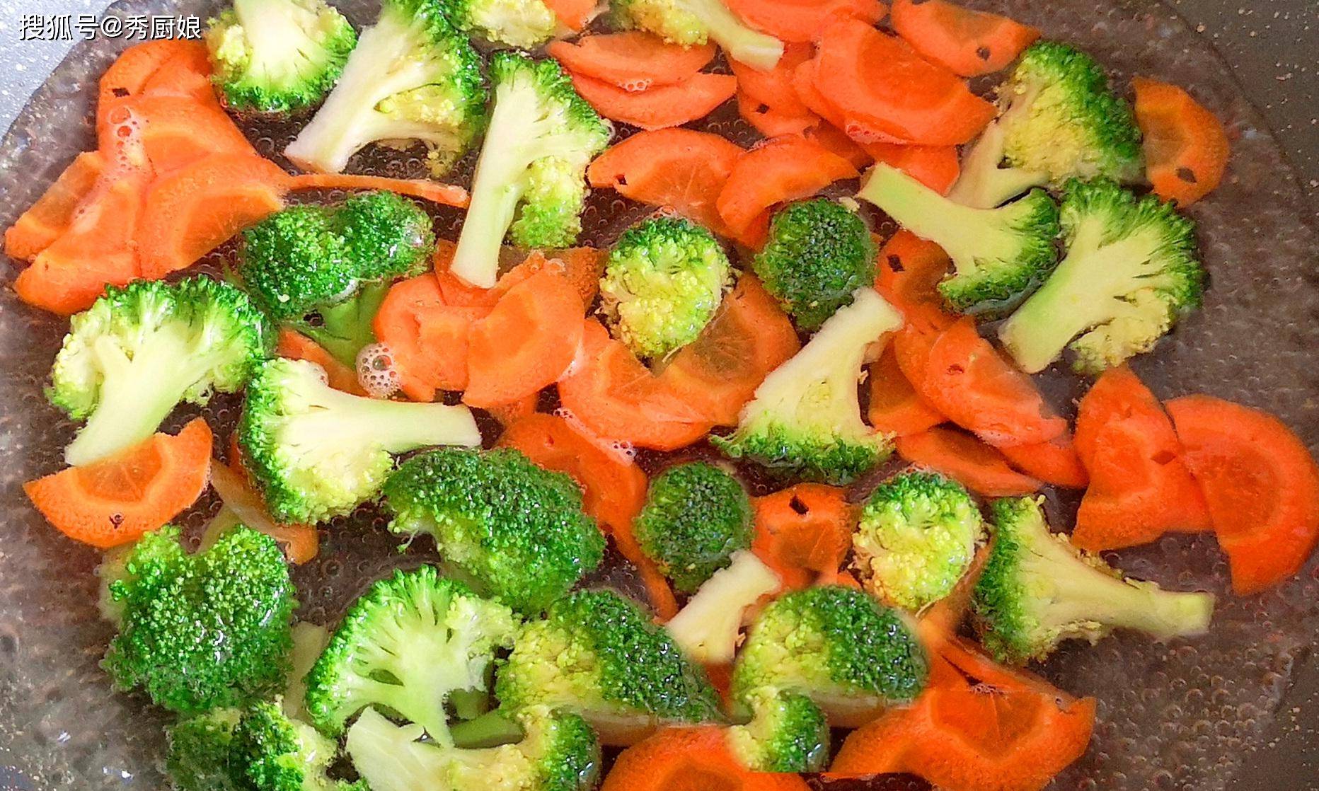 西兰花的禁忌,现在知道不算晚,看完叮嘱家人_食物_美味_口蘑