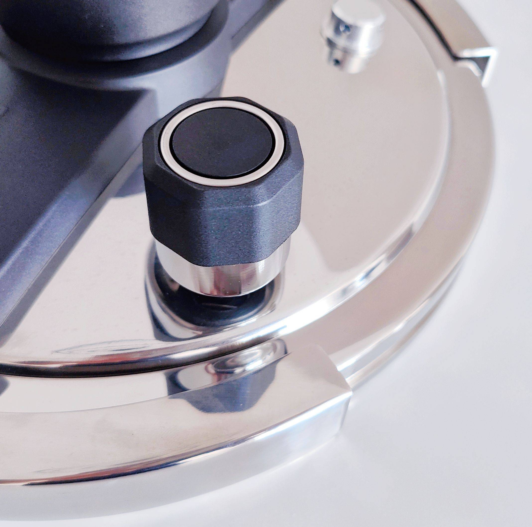 轻松做饭,帝伯朗花样系列-聚光智控压力锅