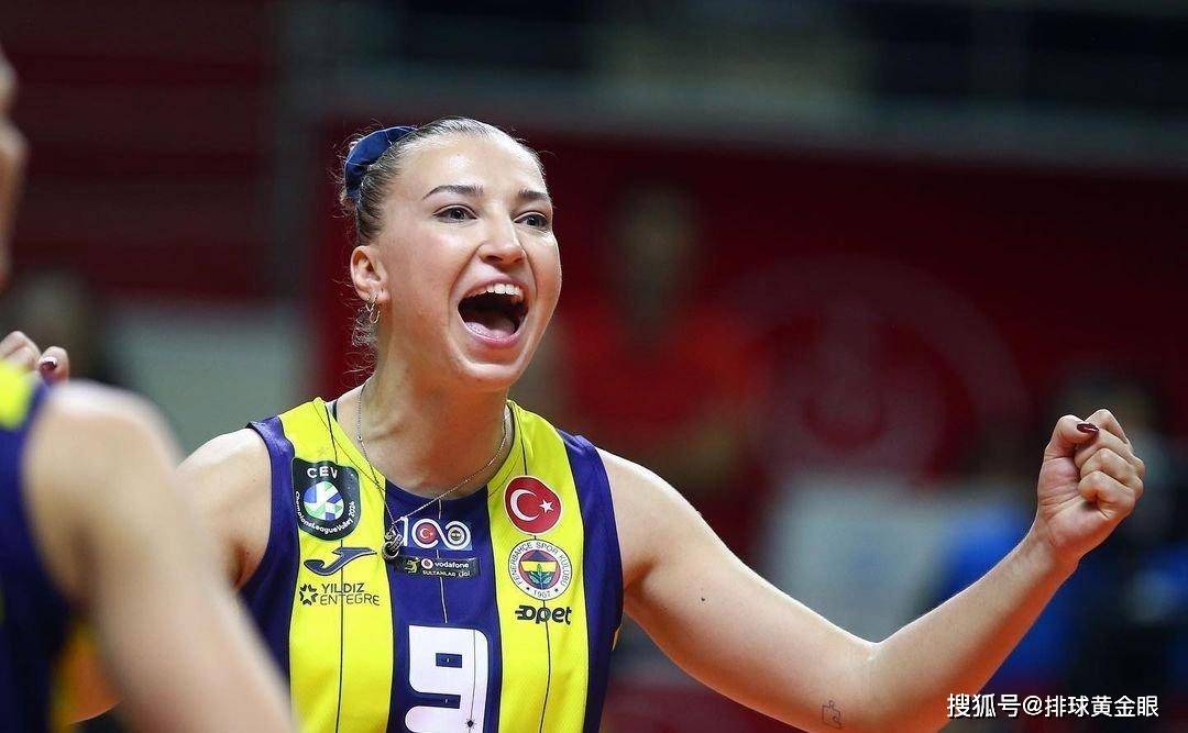 斯蒂夏克越战越勇,费内巴切第四胜,瓦基弗领跑_失误_拦网_对手