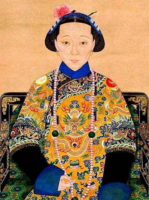 清朝二十六皇后画像一览_钮祜禄氏_博尔济吉特_康熙帝