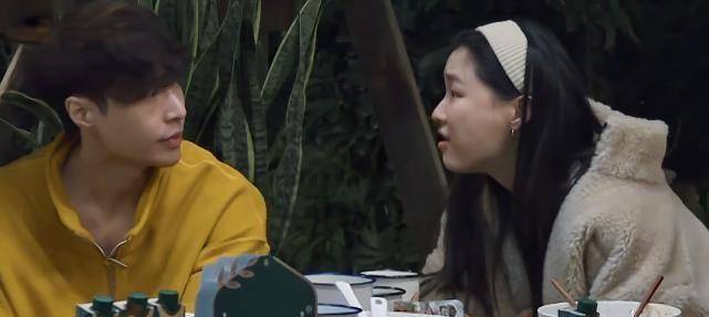 原创张艺兴因无法平衡时间,决定不谈女朋友,黄磊:人家不一定想见你