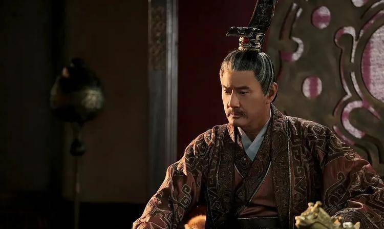 秦昭襄王开局要啥没啥,全靠舅舅的鼎力支持,才勉强