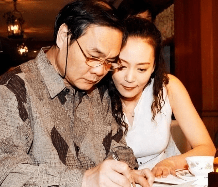 一生的女星,甄妮为亡夫生子,最后一位连证都没领_刘雪华_米雪_钟楚红