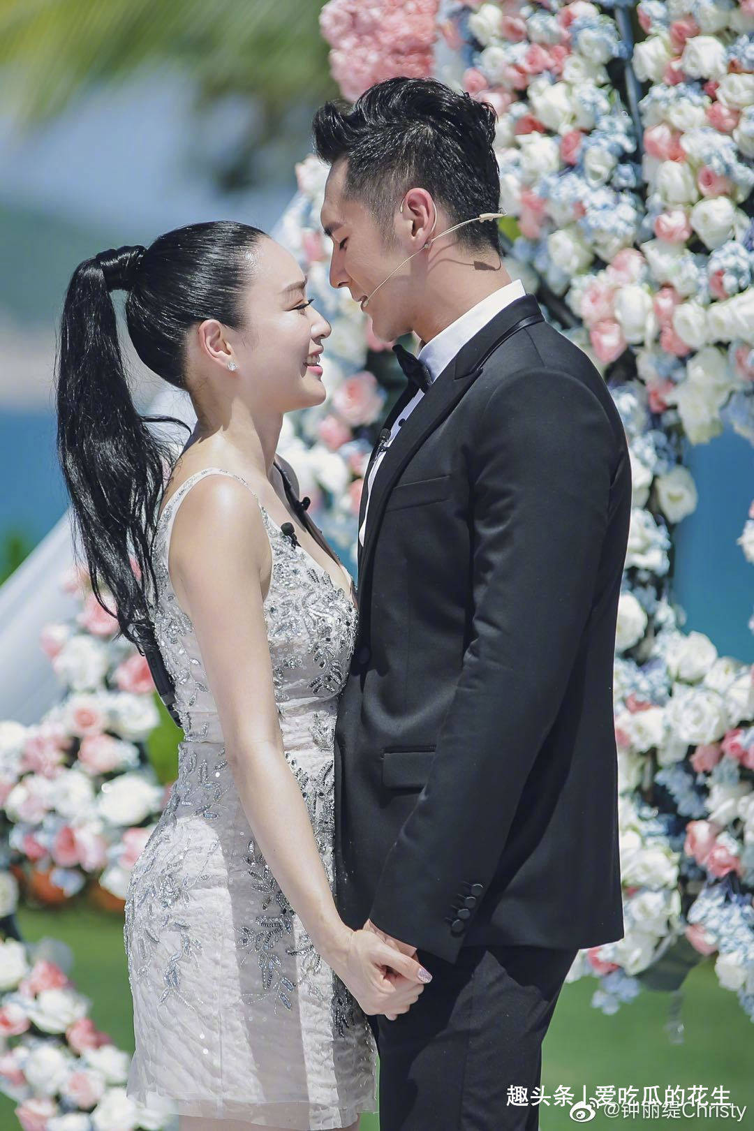 时尚新娘为钟丽缇张伦硕,人鱼夫妇拍时尚婚纱照庆祝结婚5周年_年龄