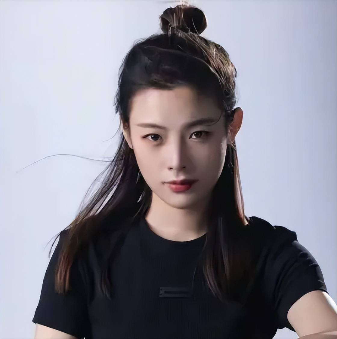 浙江越剧团小生演员陈丽君火了_作品_戏曲_艺术