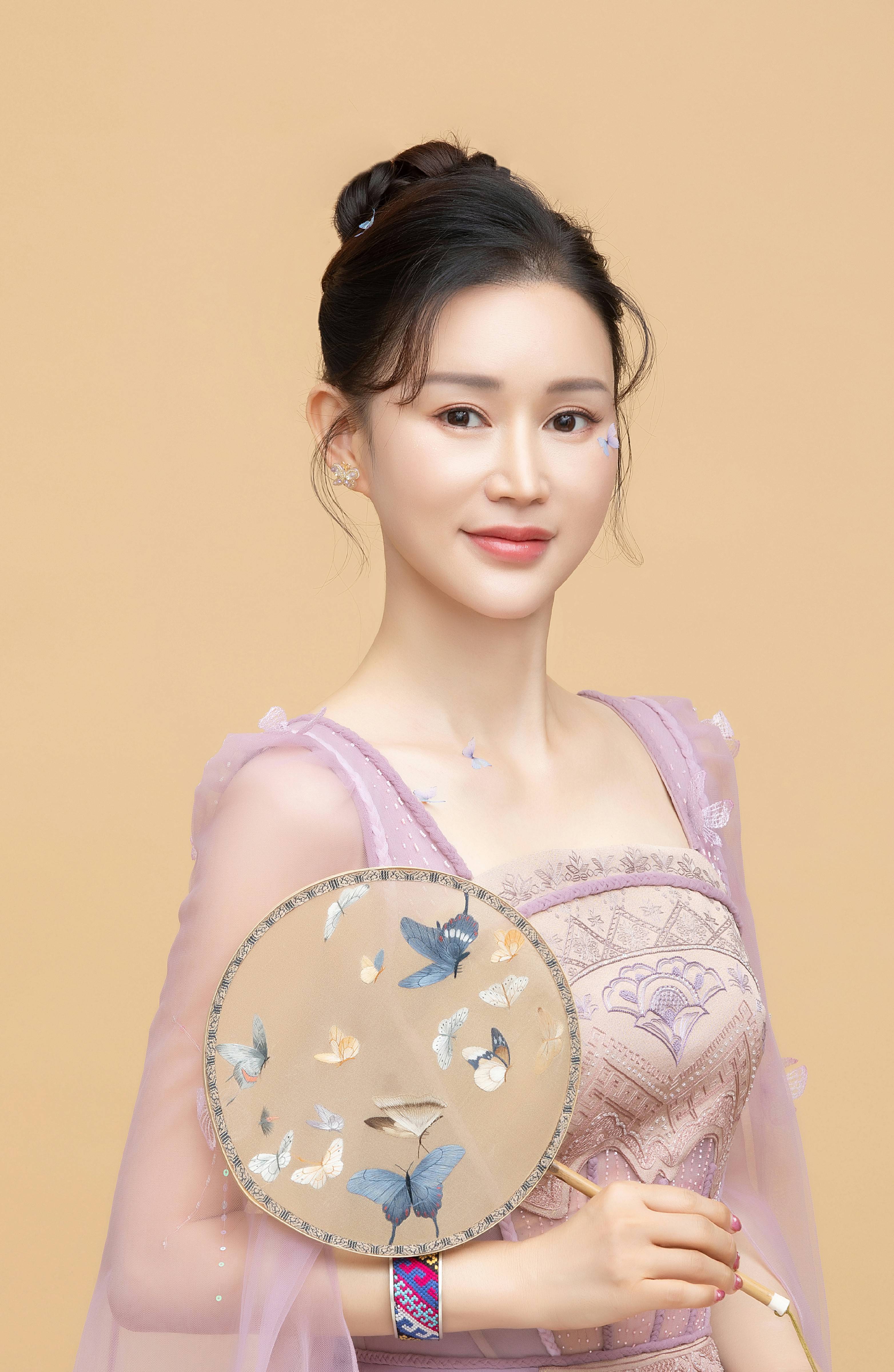 精耕文艺创作 助困帮扶儿童土家族人大多能歌善舞出生在湖北宜昌的