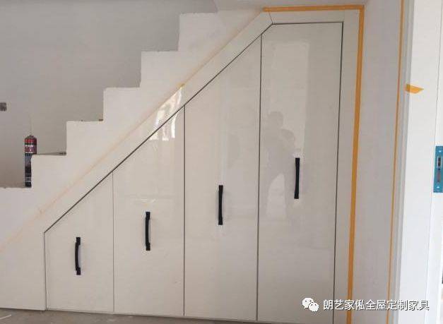 型柜子图片欣赏,楼梯异形柜怎么收费,如何算平方_空间_柜体_的设计