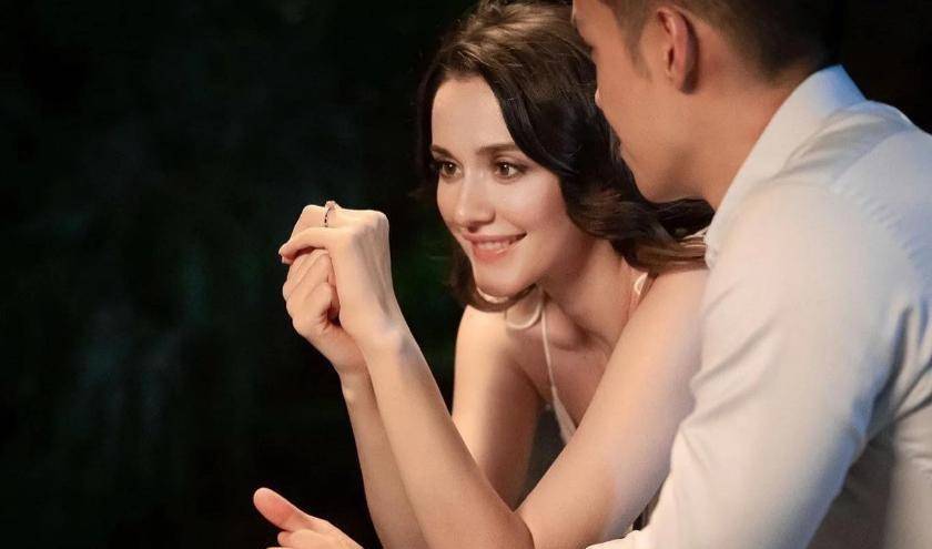 乌克兰艺体冠军瑞莎:为爱放弃国籍嫁到中国,37岁生二胎仍似少女_迈克