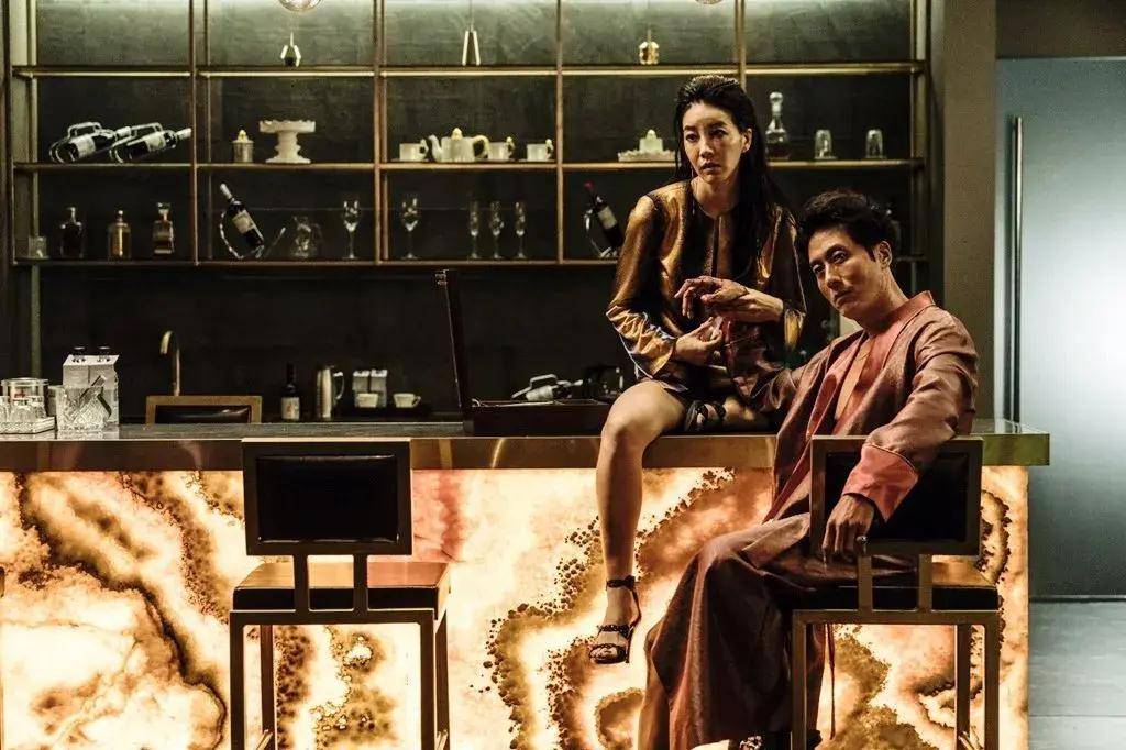 陈瑞妍在电影《毒战》中饰演的宝琳一角,凭借其独一无二的存在感,在