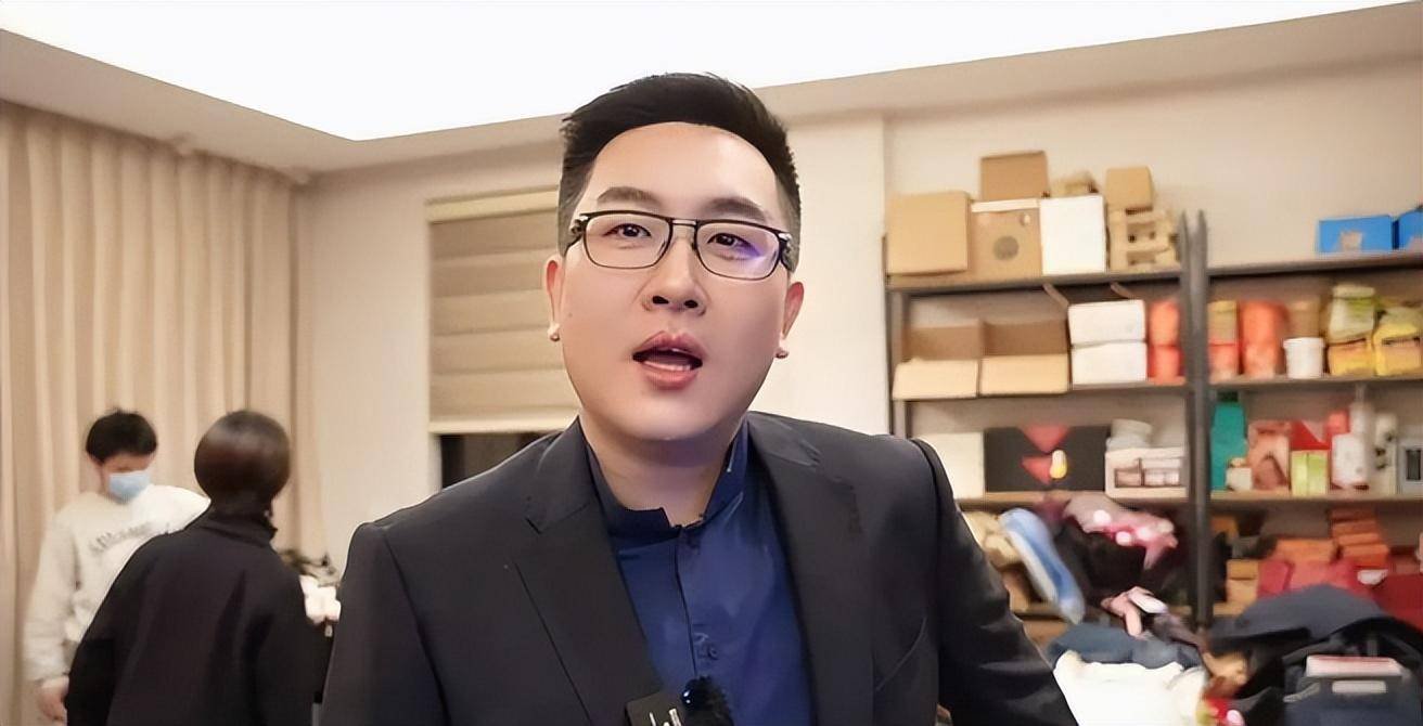 晒爱马仕浮云图走红,网红变百亿投资人_左岸_网友_奢侈品