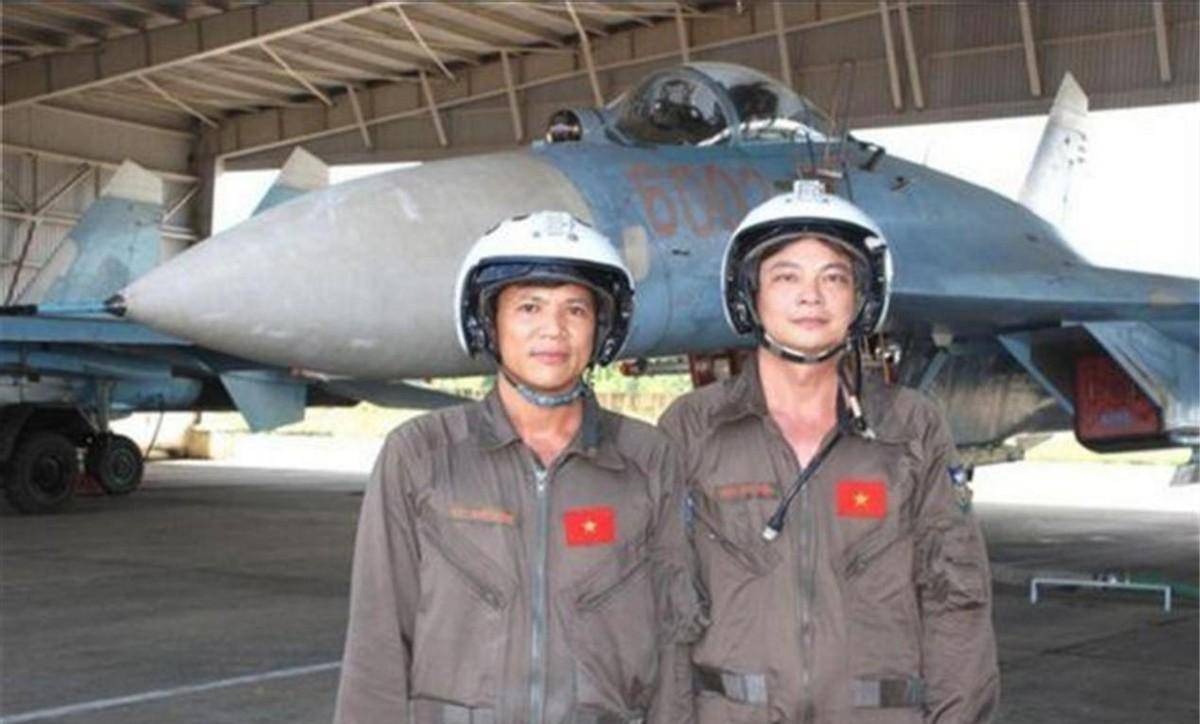 1981年,越军上尉乔清陆,携9人驾机投诚我国,后来怎么样了?