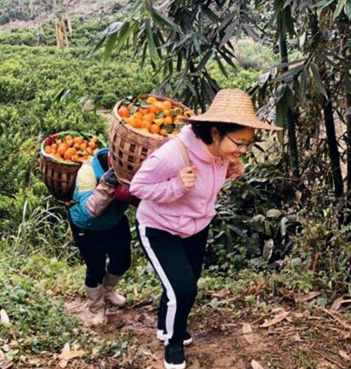 黄文秀:北师大毕业,扎根山村扶贫,村民富了她却牺牲了_工作_生活_百色