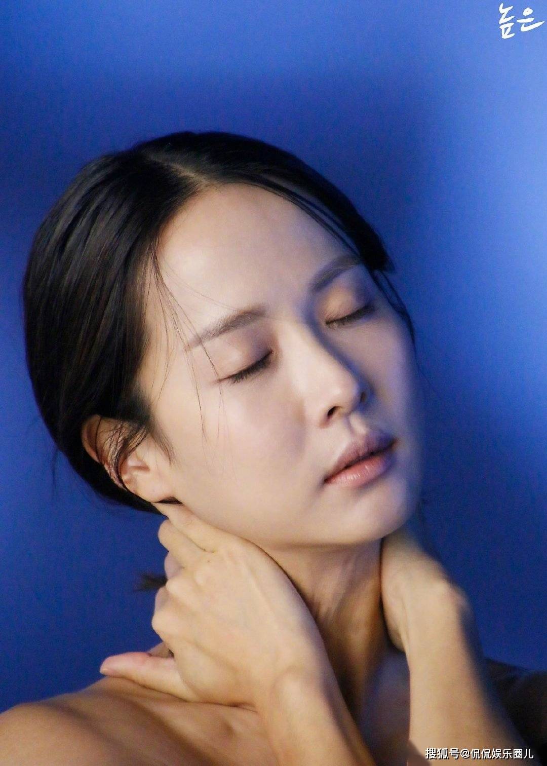 《寄生虫》女主,演技派赵茹珍,身材性感如此迷人!