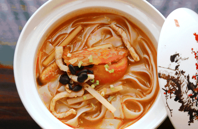 南宁美食味道鲜美，色香味俱全，更加注重保持食物的原汁原味(图8)