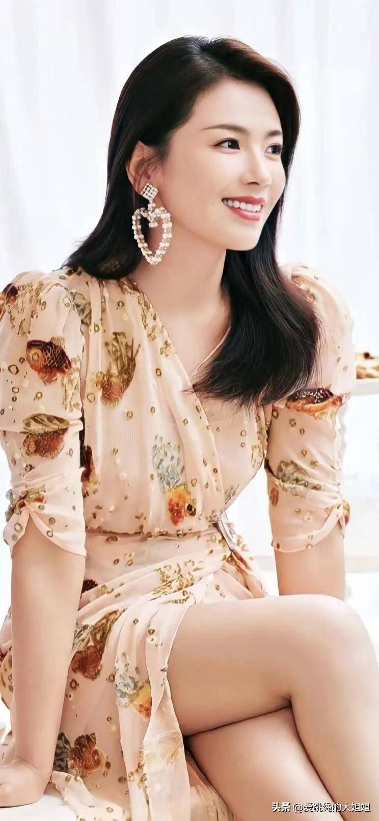 优雅气质女神刘涛,职场女性的偶像_张嘉译_感觉_电视