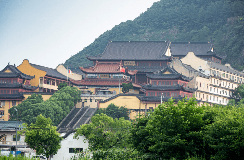宁波江北区十大名胜景点,旅游探寻历史与文化之旅!_寺庙_建筑_游客