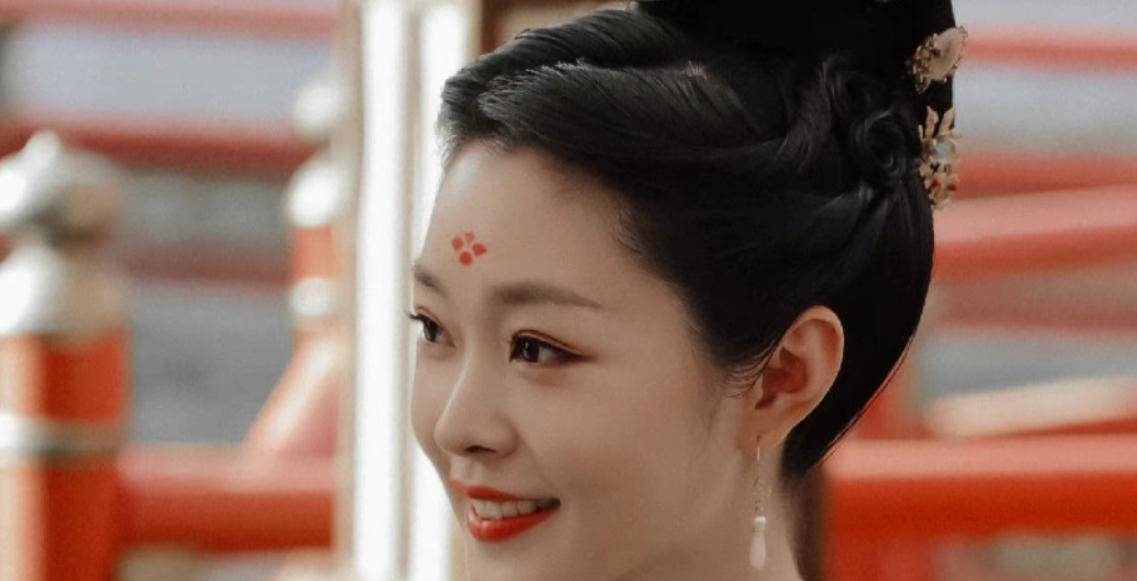 2015年,宋轶在古装剧《芈月传》中的表演受到观众好评.