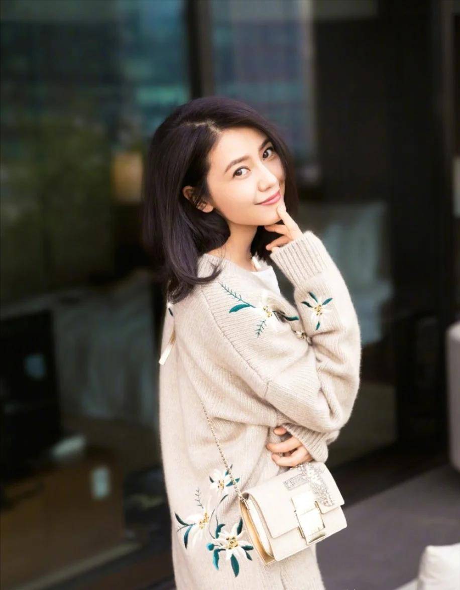 吃香,整容蛇精脸盛行,惨烈的娱乐圈现状让人担忧_圆脸_陈妍希_谭松韵