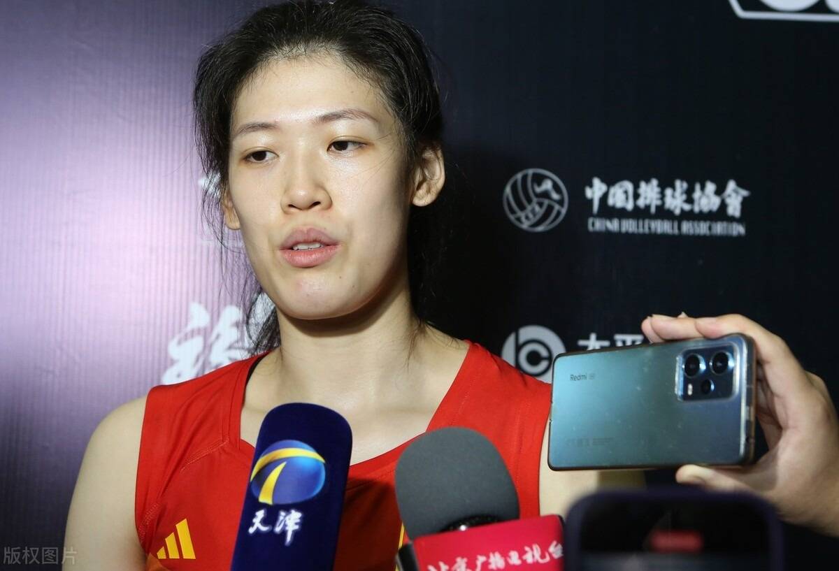 23岁李盈莹突做生涯意外决定,蔡斌失望,赖亚文遗憾_中国女排_联赛