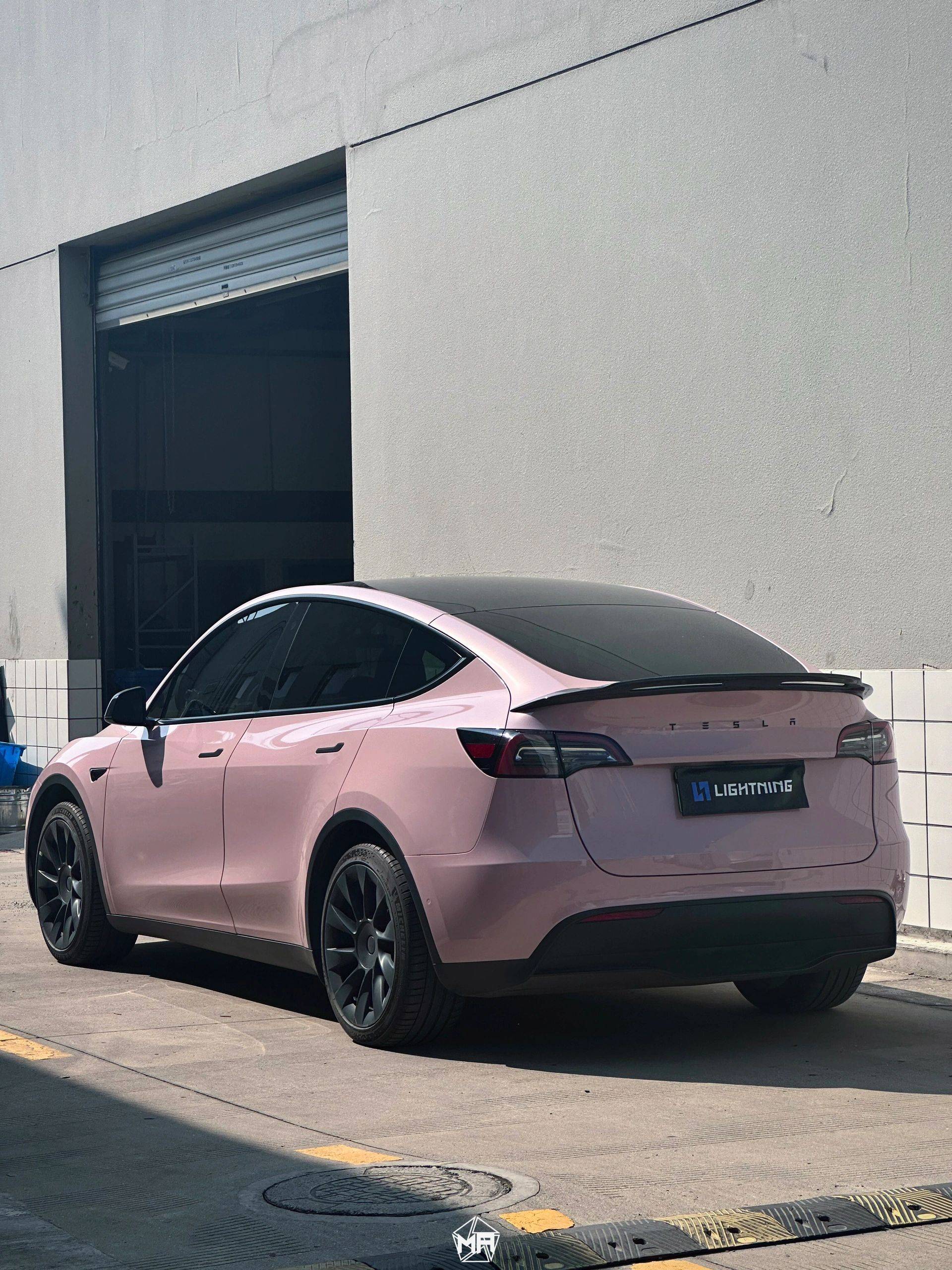 特斯拉modely-矩阵改色膜戚风烟紫,如烟似雾 一见倾心_搜狐汽车_搜狐