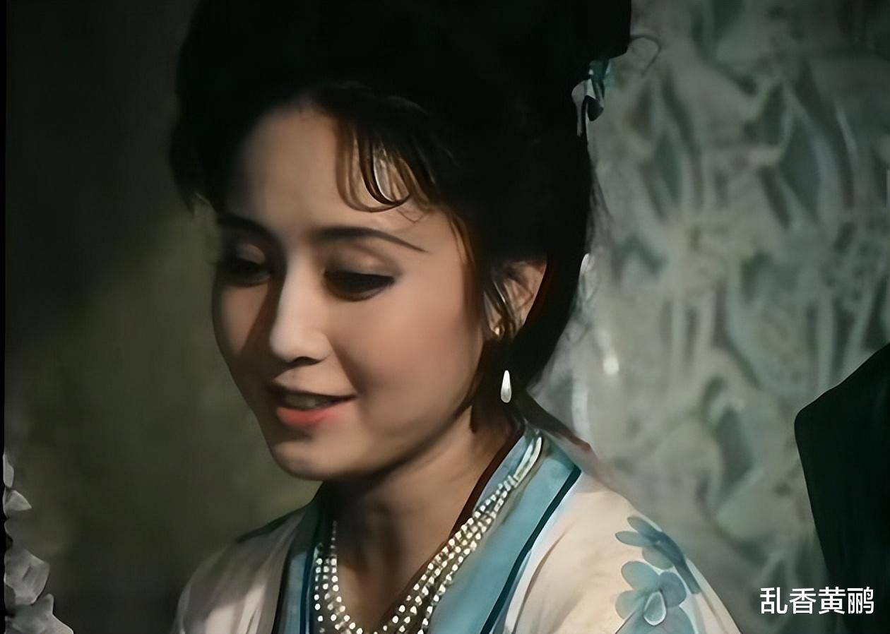 魏慧丽是山东京剧团的台柱子,李诚儒想了很多办法,甚至把她的家人都