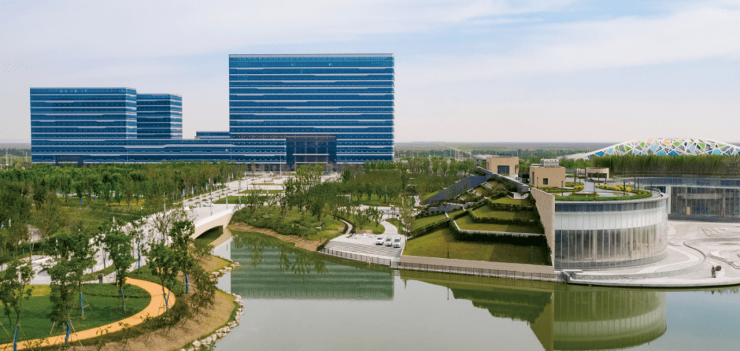 宁波前湾控股集团有限公司(简称:前湾控股集团)前身为宁波杭州湾新区