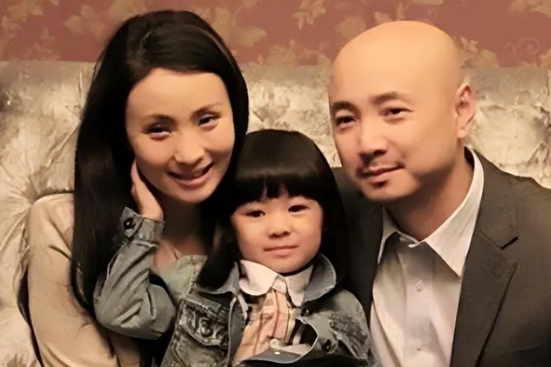 多次容忍丈夫绯闻,遭背叛却不分手,陶虹为何如此能忍?_徐峥_生活_女儿