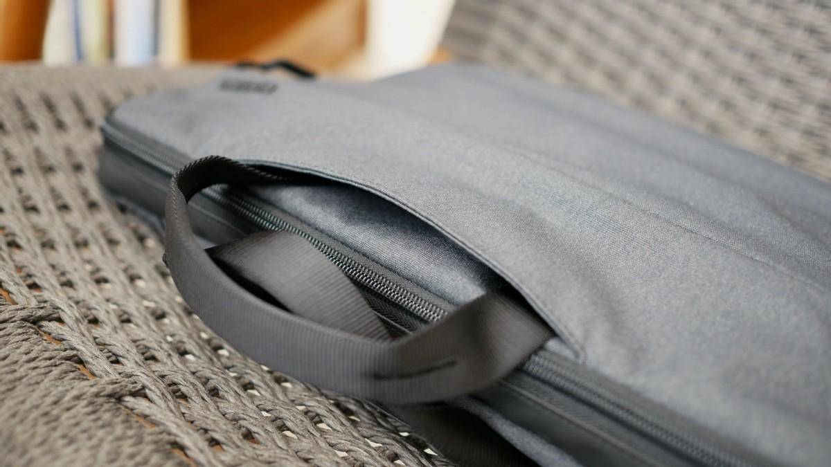 INCASECity手提电脑包:苹果官方合作,出行必备,全方位保护设备