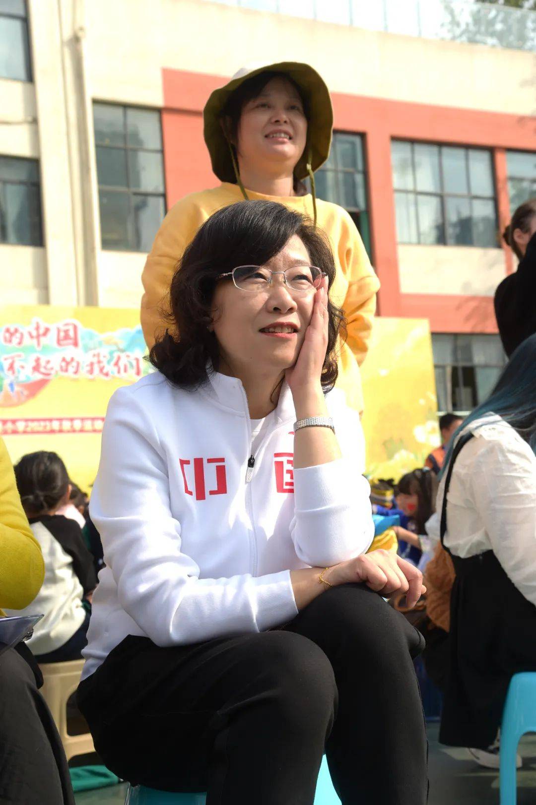 成都三圣小学运动会背后藏着教育之变……_南充_展演_家委会