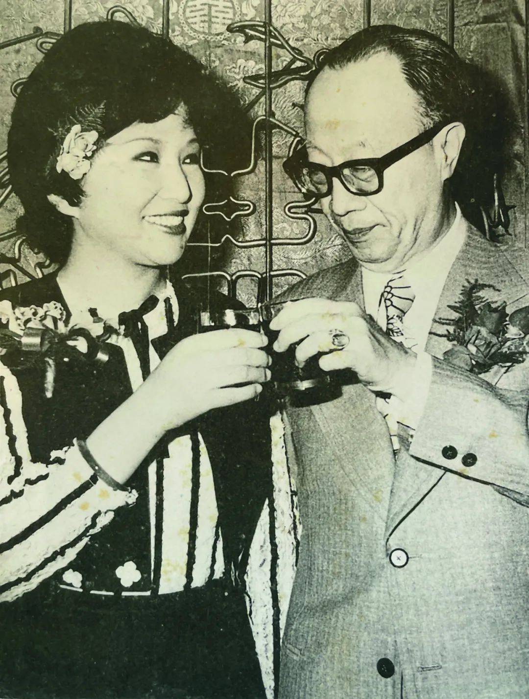 情人不相见,纸笔代喉舌:梁实秋致夫人韩菁清重要情书丨中国嘉德2023秋