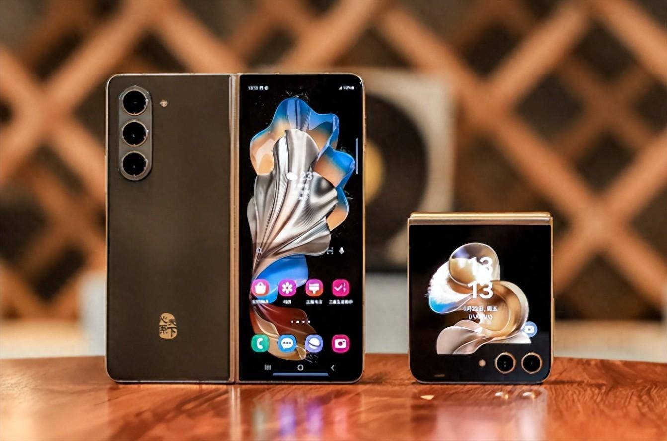 双十一佳品臻选 心系天下三星w24 | w24 flip演绎超高端折叠美学_生活